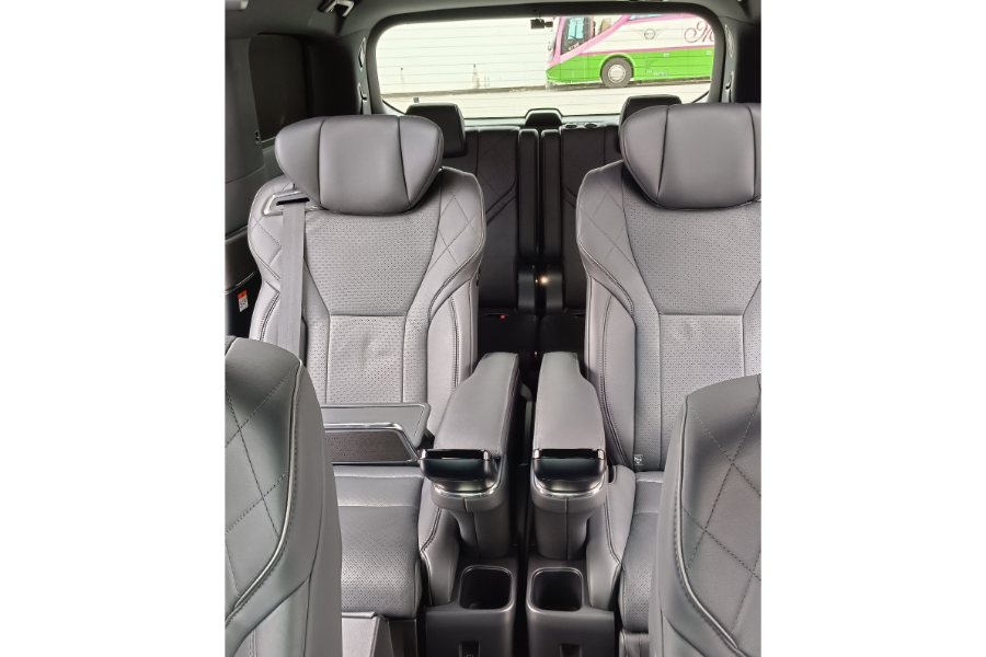 Toyota Alphard Executive Lounge