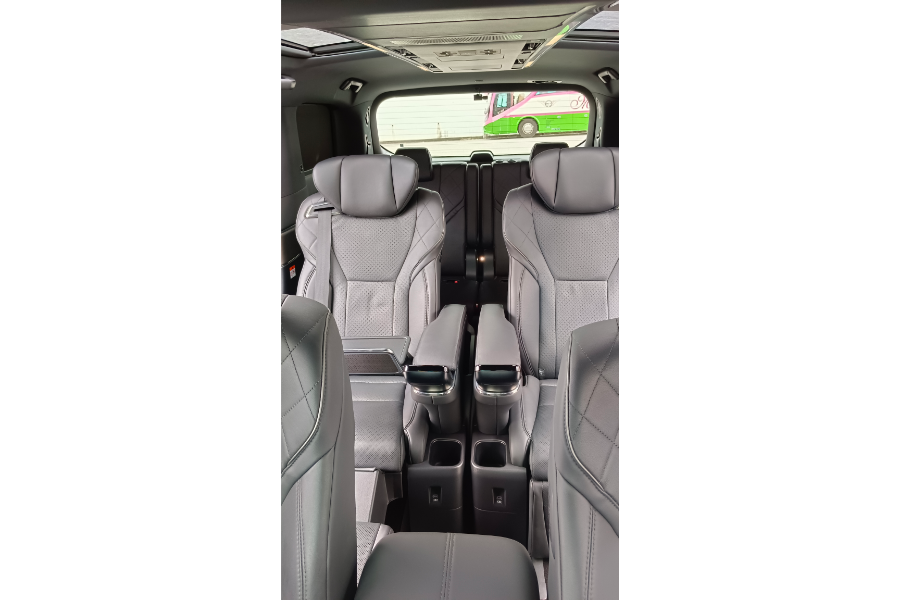 Transfer by Toyota Alphard Executive Lounge